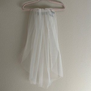 Cut edge tulle veil -ELBOW LENGTH